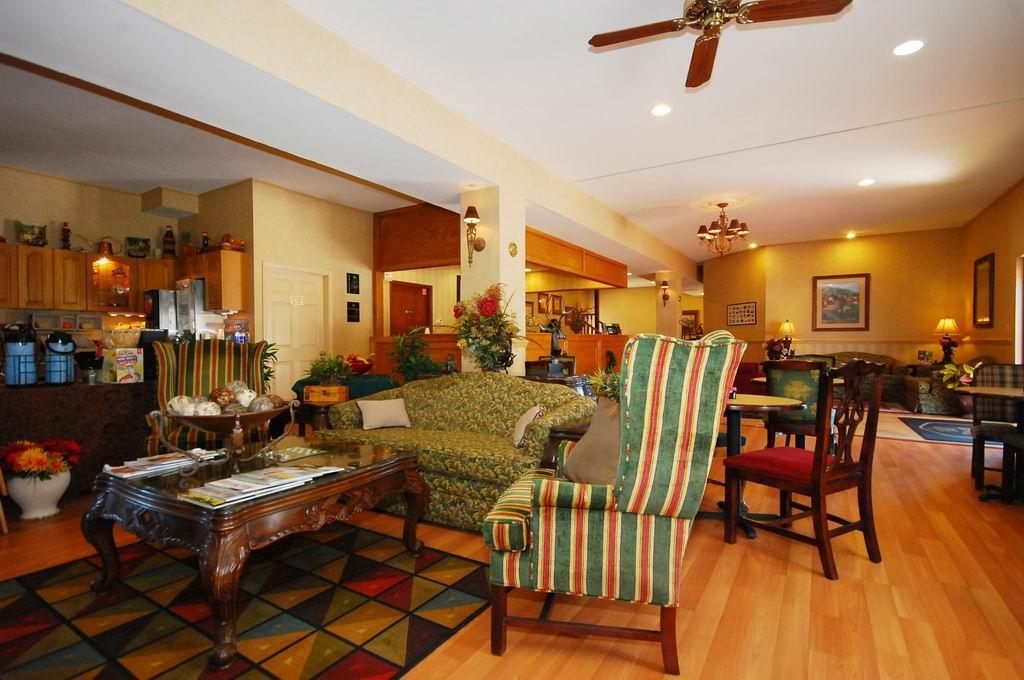 Baymont By Wyndham Helen Motel Interior foto