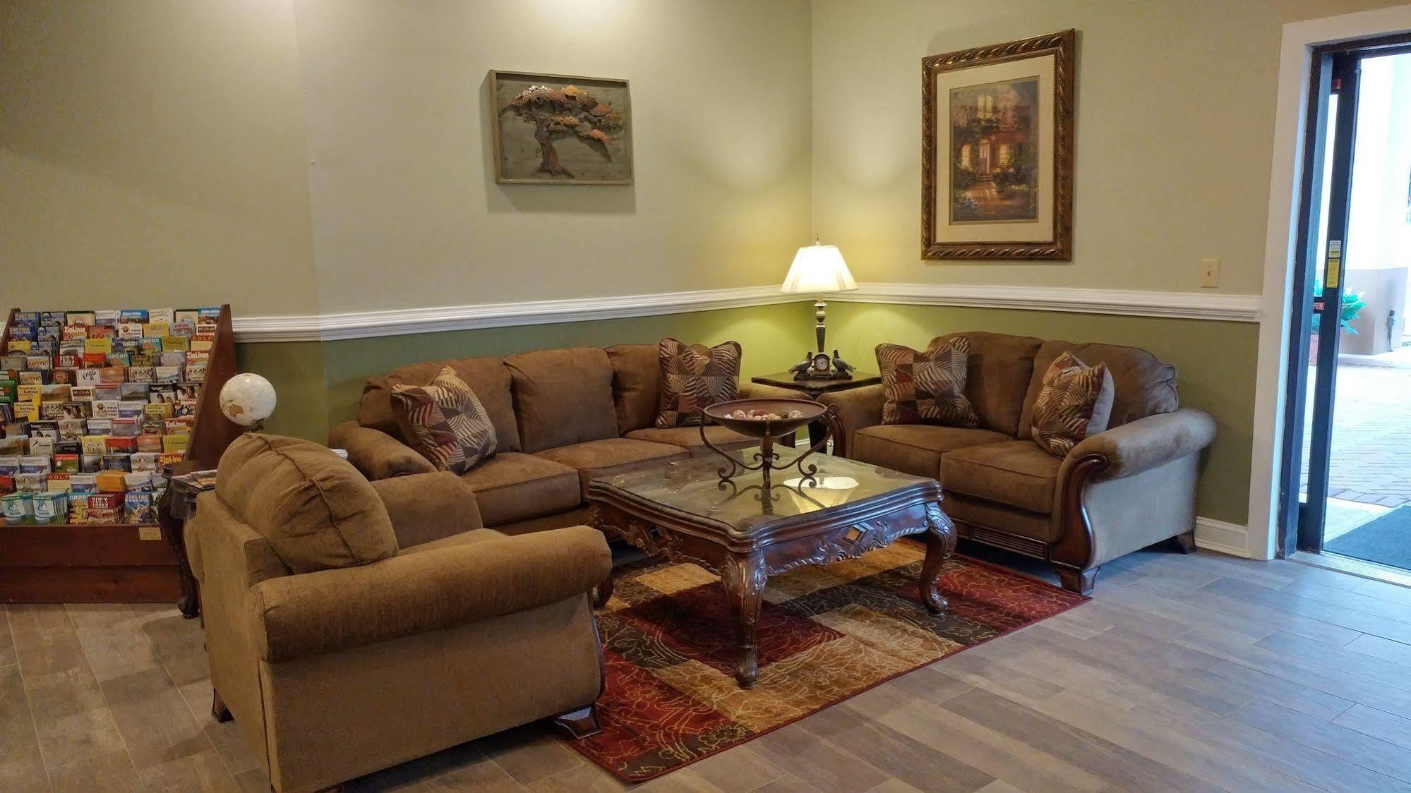 Baymont By Wyndham Helen Motel Bagian luar foto