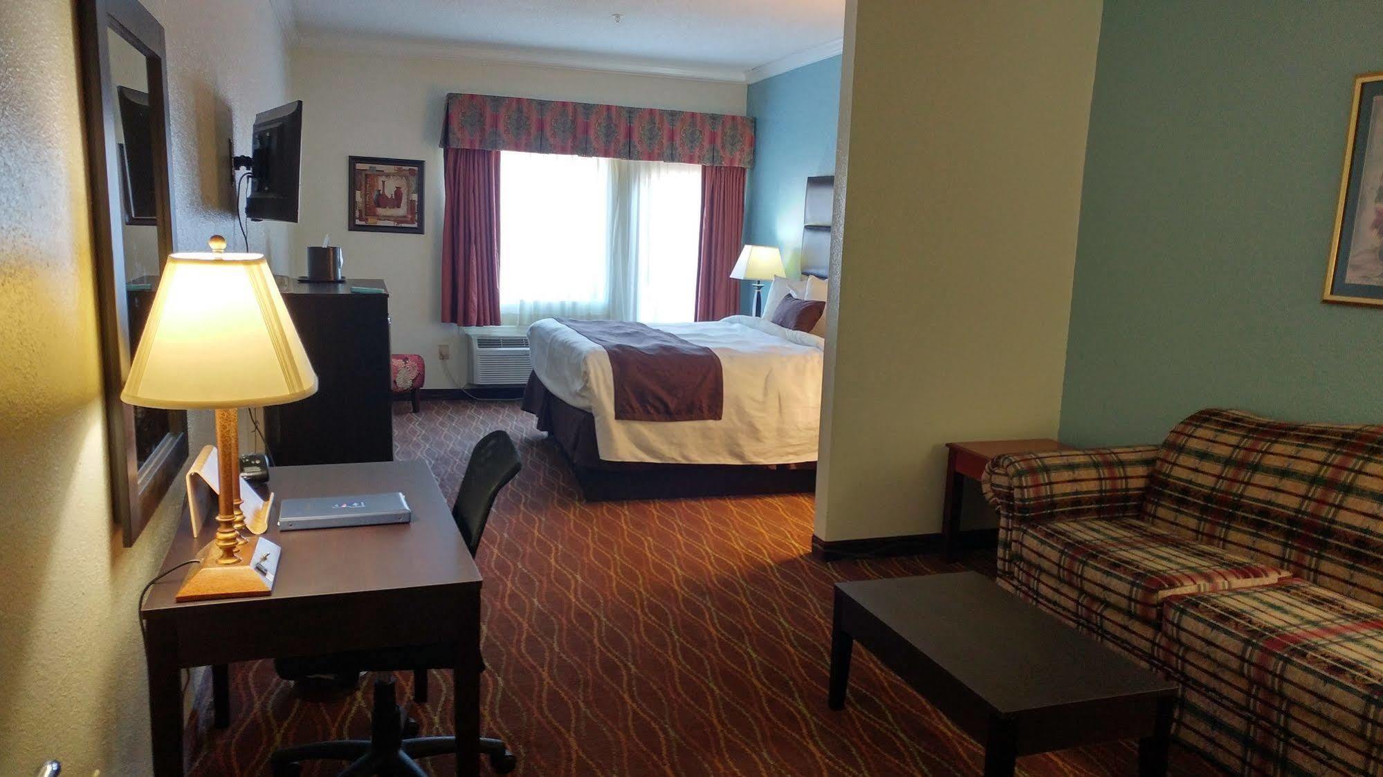 Baymont By Wyndham Helen Motel Bagian luar foto