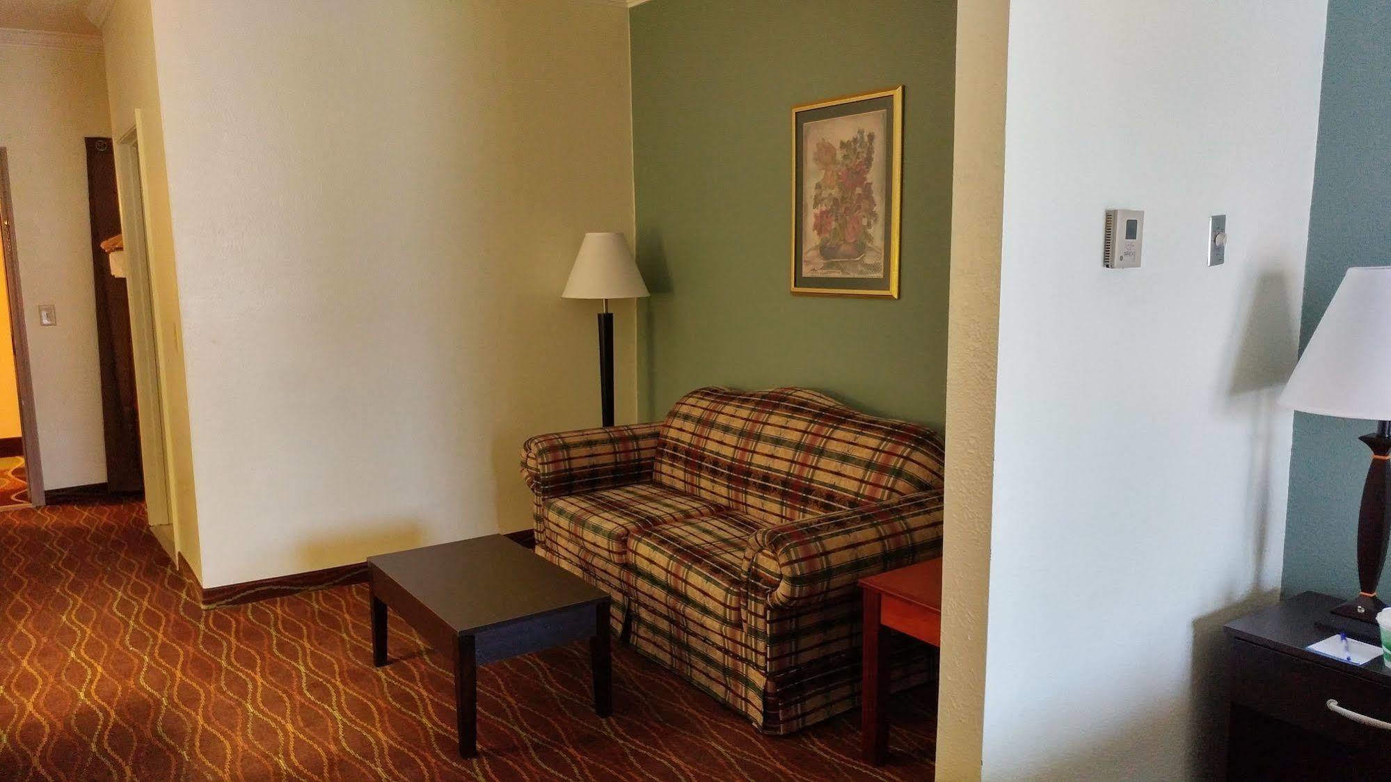 Baymont By Wyndham Helen Motel Bagian luar foto