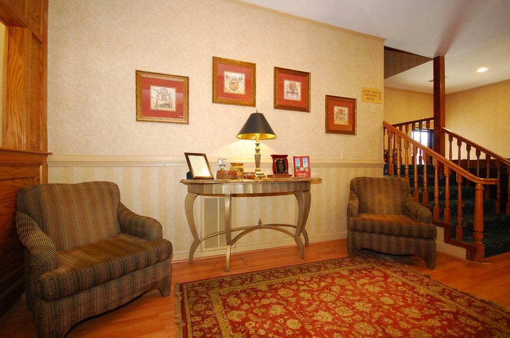 Baymont By Wyndham Helen Motel Bagian luar foto
