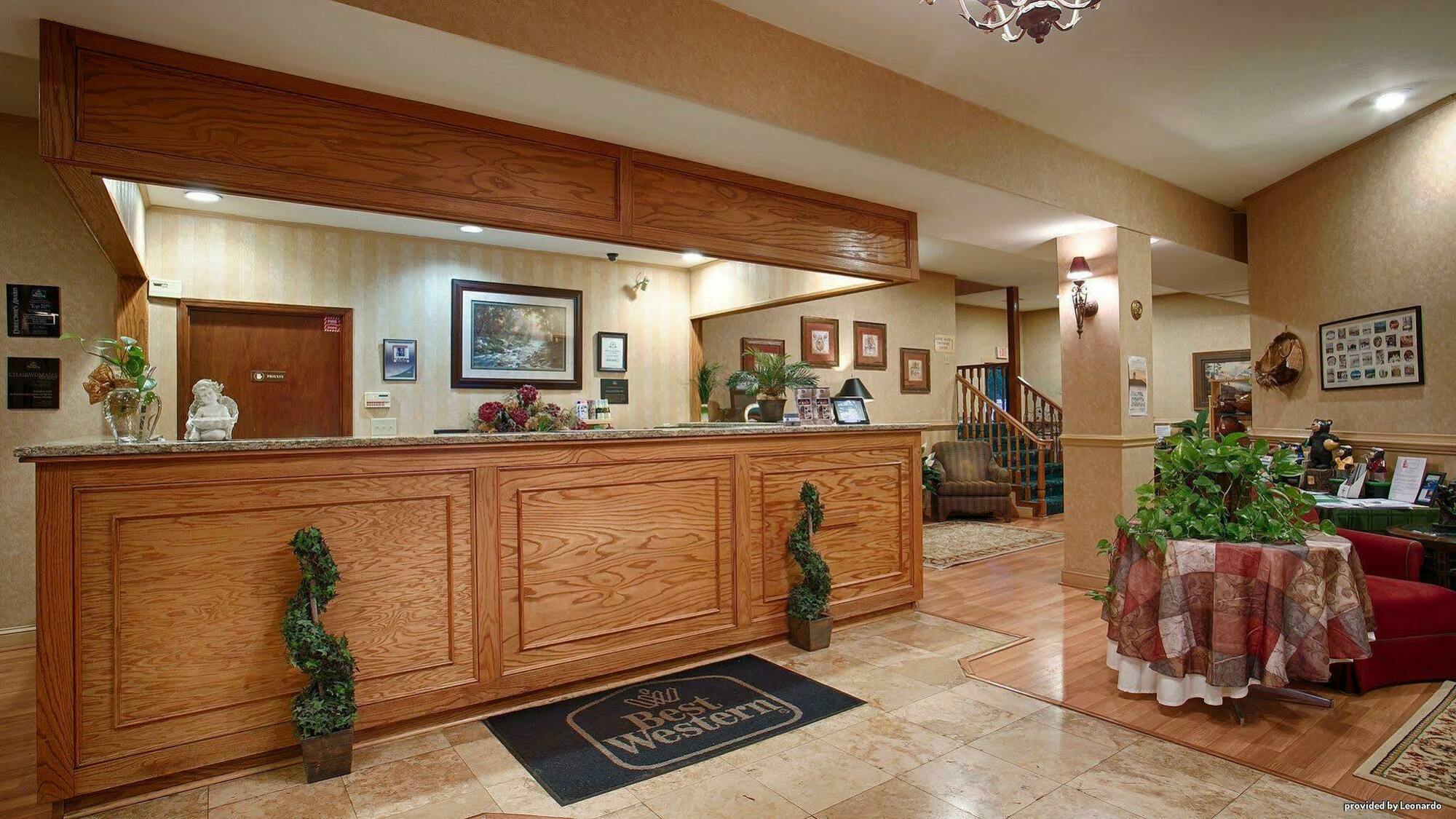 Baymont By Wyndham Helen Motel Bagian luar foto