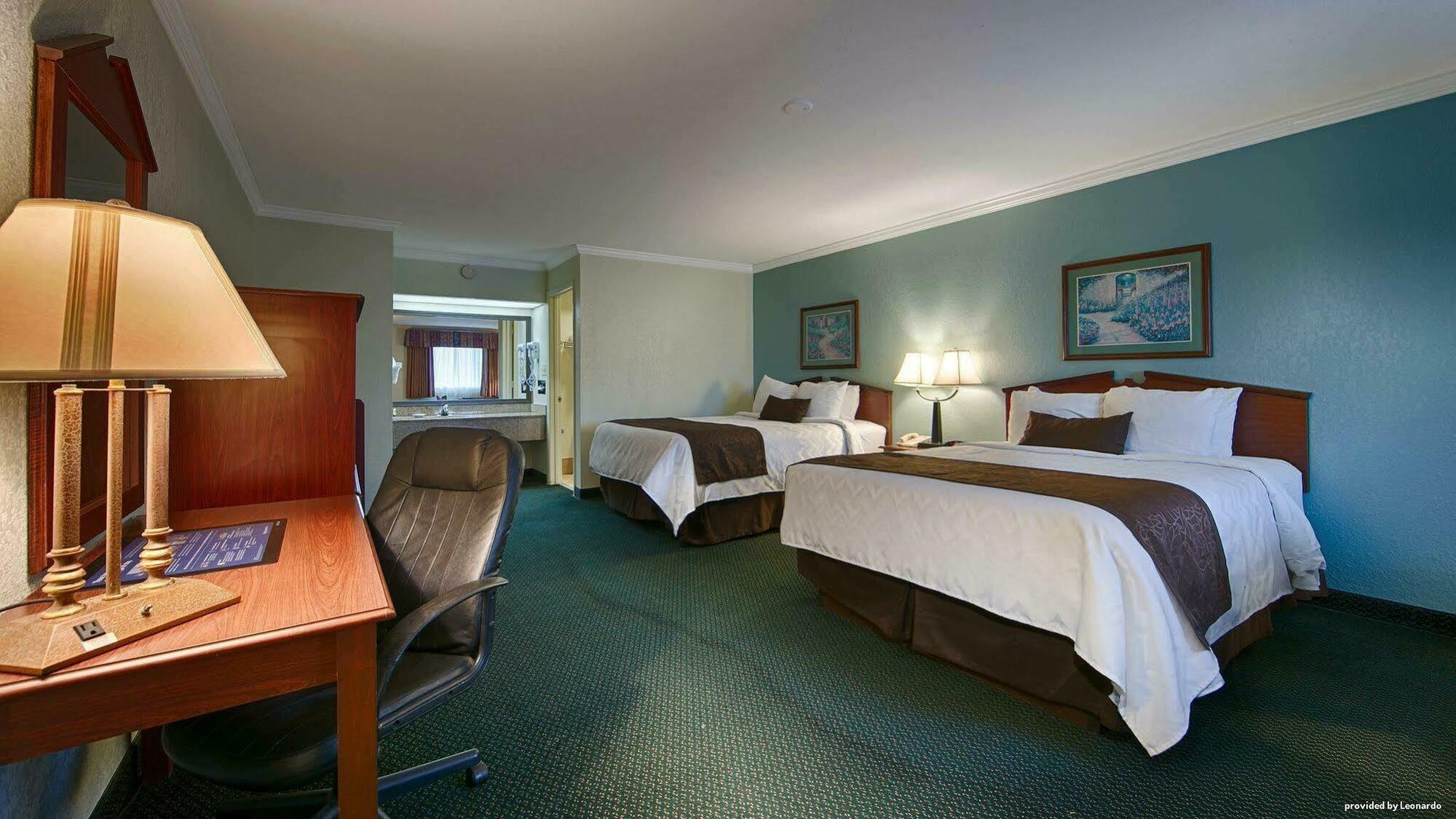 Baymont By Wyndham Helen Motel Bagian luar foto